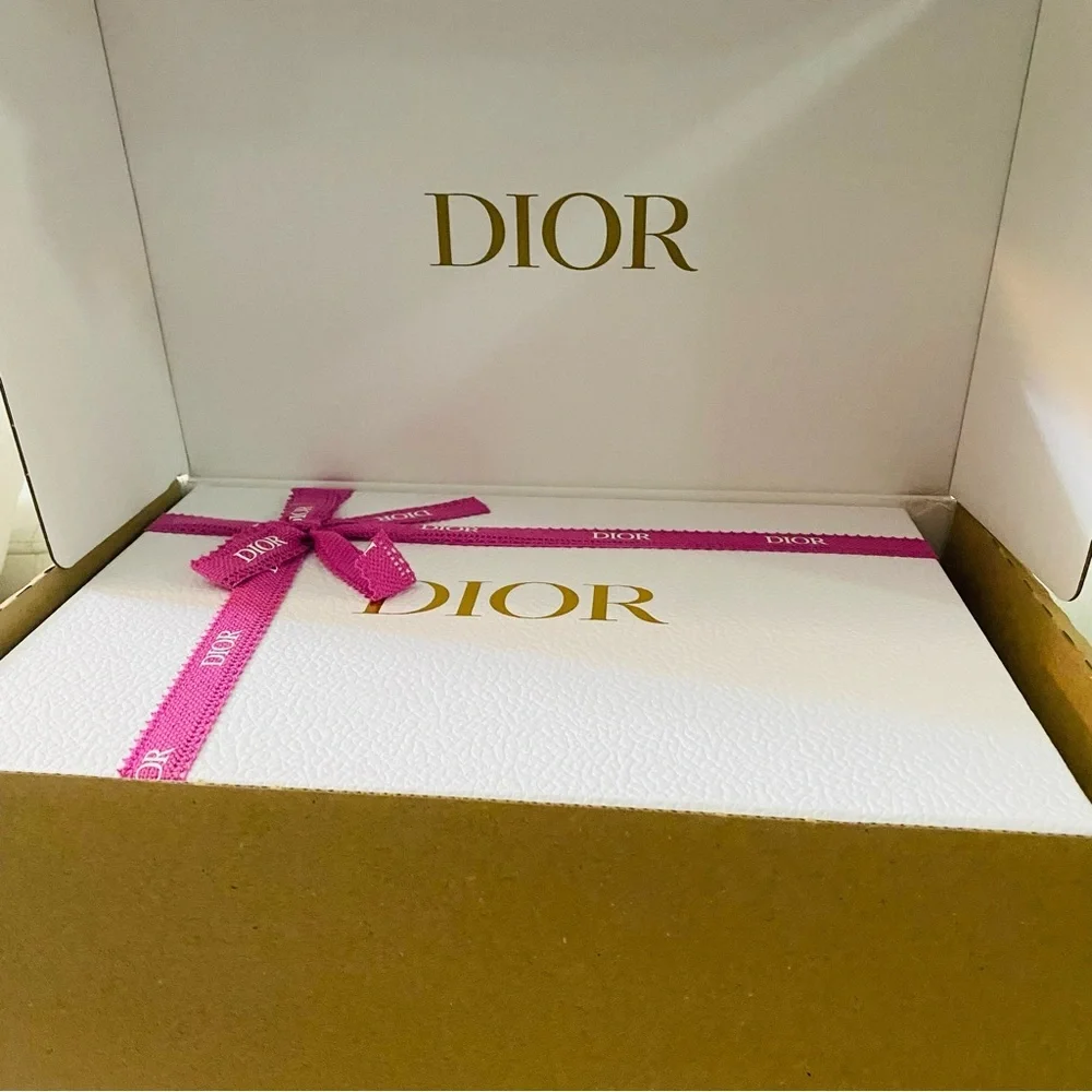 Dior Gift Box large w/ beautiful pink Dior ribbon md dior outer box